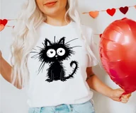 Koszulki i topy damskie - damska koszulka z czarnym kotem czarny kot2 - miniaturka - grafika 1