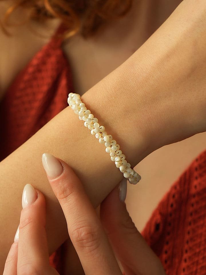 Pierres de Jade Pozłacana bransoletka z perłami