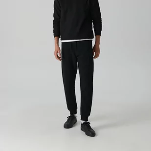 Sinsay - Spodnie regular jogger - Czarny - Spodnie męskie - miniaturka - grafika 1