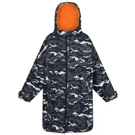 Kurtki i płaszcze dla chłopców - Nepromokavý kabát Regatta Junior Waterproof Changing Robe Rozmiar dziecięcy: 110-135 / Kolor: czarny/szary - miniaturka - grafika 1