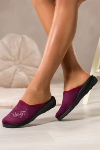 Śliwkowe kapcie damskie Inblu obuwie domowe z haftem XF99998W - Kapcie damskie - miniaturka - grafika 1