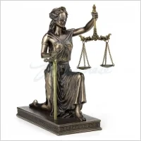 KLĘCZĄCA TEMIDA Z NOŻYKIEM DO LISTÓW VERONESE  WU77560A4 - Figurki dekoracyjne - miniaturka - grafika 1