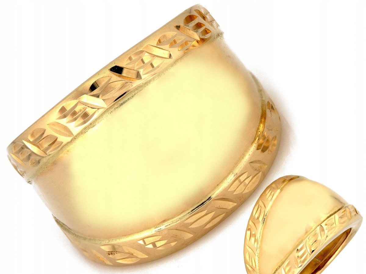 Duży złoty 585 błyszczący pierścień waga 4.79 rozmiar 17 szeroki elegancki