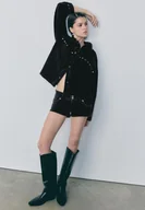 Kurtki damskie - Stradivarius Krótka jeansowa koszula wierzchnia z ćwiekami CZARNY DENIM S - miniaturka - grafika 1