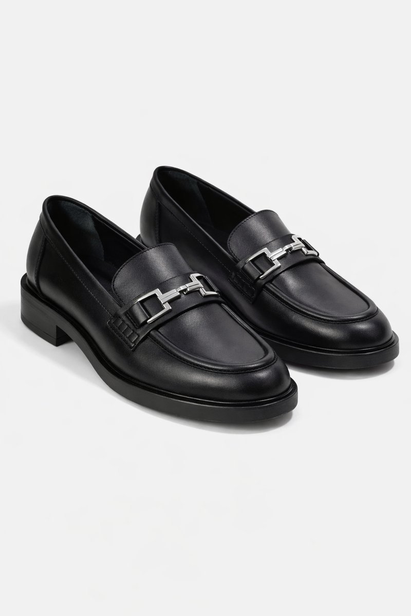 KARL LAGERFELD CZARNE LAKIEROWANE MOKASYNY Z LOGO 38 1I3A