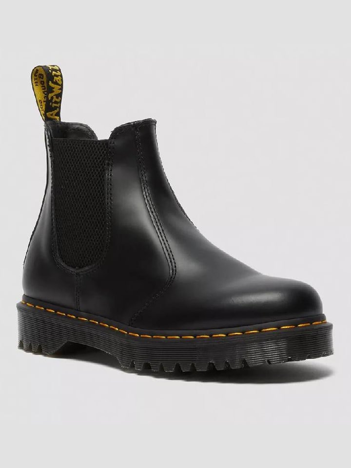 Dr. Martens Skórzane sztyblety w kolorze czarnym