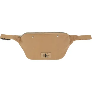 CALVIN KLEIN JEANS Saszetka nerka ESSENTIAL - Nerki - miniaturka - grafika 1