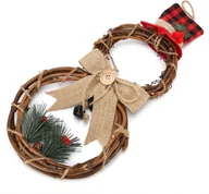 Ozdoby bożonarodzeniowe - Świąteczny wieniec z bałwanem LED, wieniec z bałwanem LED, wieniec z dekoracją bałwana LED, wieniec z dekoracją bałwana, świąteczna dekoracja wieńca na drzwi, świąteczna dekoracja drzwi - miniaturka - grafika 1