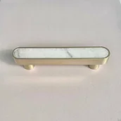 Zawiasy, okucia i inne akcesoria - Uchwyt meblowy podłużny Reling Mosiężny Szczotkowany Różowy Marmur - miniaturka - grafika 1