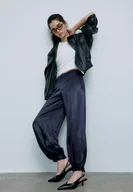 Spodnie damskie - Stradivarius Satynowe eleganckie spodnie balloon Ciemnomorski 32 - miniaturka - grafika 1