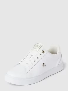 Sneakersy ze skóry z aplikacją z logo model ‘ESSENTIAL’ - Sneakersy damskie - miniaturka - grafika 1