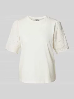 Koszulki i topy damskie - T-shirt z haftem angielskim model ‘YASLEX’ - grafika 1