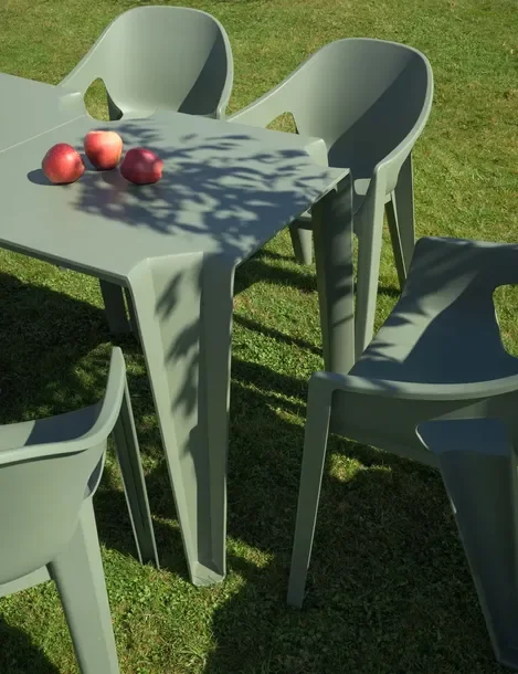 Meble Ogrodowe KOMPLET PLASTIKOWE 4x Krzesła + Stół na Balkon Taras SOLIDNE