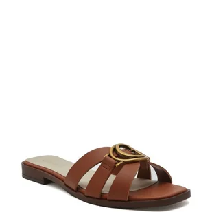 Guess Skórzane klapki SYMO - Klapki i japonki damskie - miniaturka - grafika 1