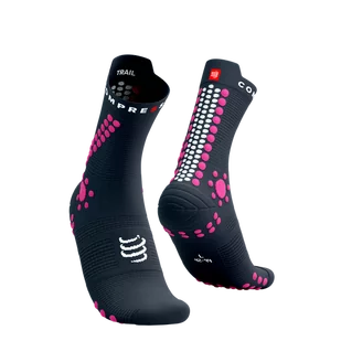 COMPRESSPORT Skarpetki do biegania trailowe ProRacing Socks V4 Trail magent/magenta - Skarpetki sportowe męskie - miniaturka - grafika 1