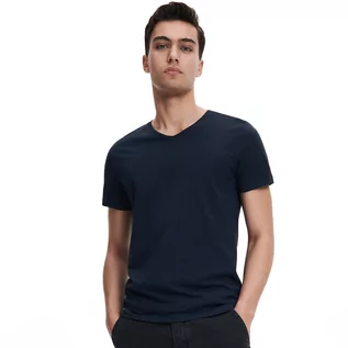 Koszulki męskie - Reserved T-shirt slim z dekoltem V - Granatowy - grafika 1