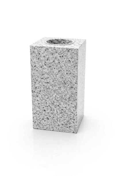 Wazon Granitowy na Nagrobek Cmentarny Jasny Szary Granit 28cm Kwadrat