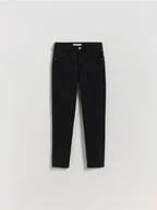 Spodnie i spodenki dla chłopców - Reserved - Spodnie Slim fit - czarny - miniaturka - grafika 1