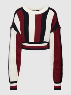 Sweter krótki z dzianiny ze wzorem w paski - Swetry damskie - miniaturka - grafika 1