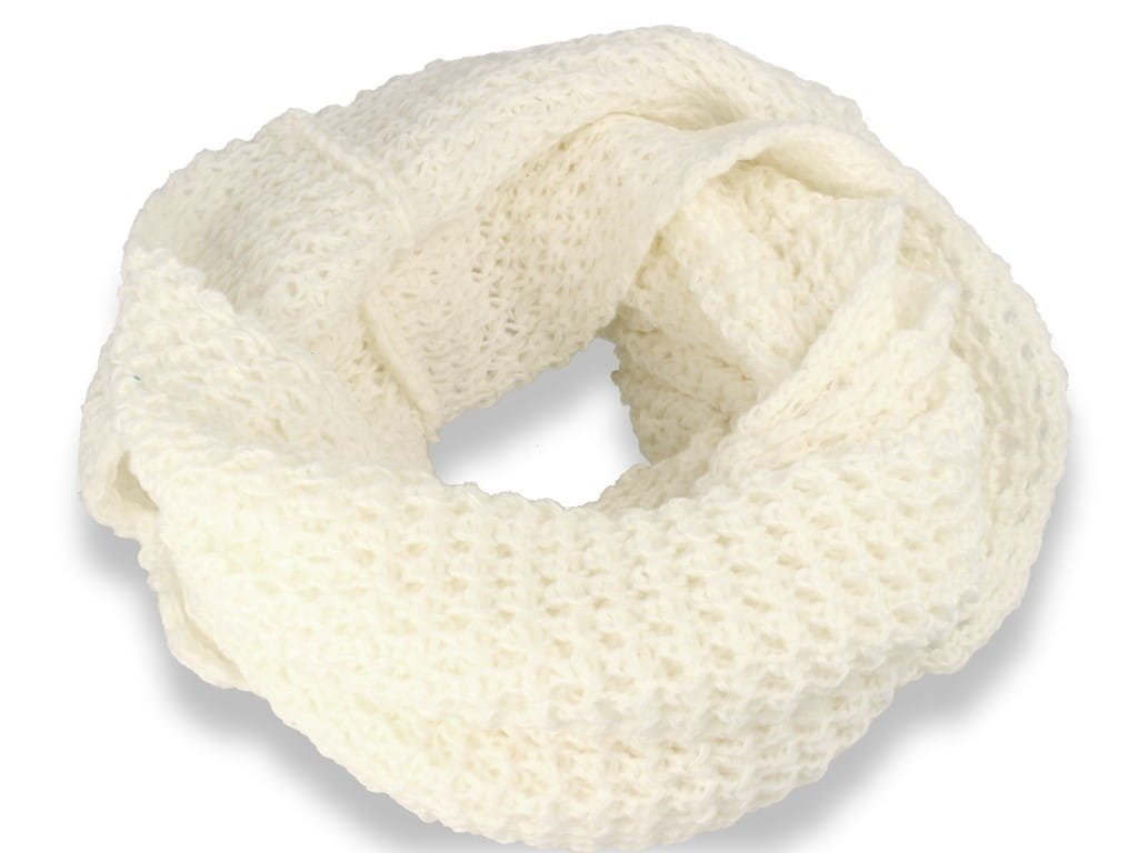 Ciepły komin włoska produkcja kremowy