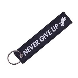 Brelok Do Kluczy Never Give Up Nigdy Się Nie Poddawaj - Akcesoria motoryzacyjne - miniaturka - grafika 1