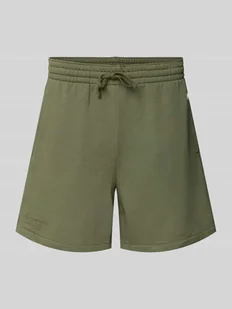 Szorty z dzianiny dresowej o kroju relaxed fit z naszywką z logo model ‘Sustainable’ - Spodenki męskie - miniaturka - grafika 1