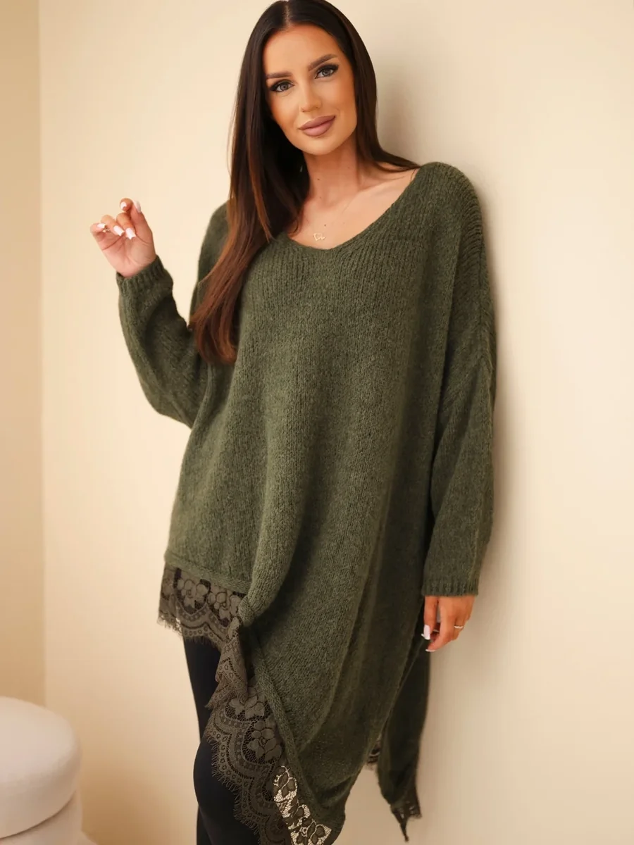 Sweter damski z dodatkiem wełny asymetryczny z koronką khaki
