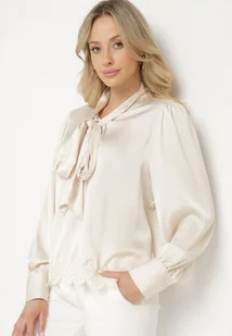 Beżowa Bluzka z Ażurowym Zdobieniem i Wiązaniem na Dekolcie Halawena - Bluzki damskie - miniaturka - grafika 1