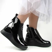 Botki damskie - VINCEZA 58333 botki damskie ocieplane lakierki na koturnie - miniaturka - grafika 1