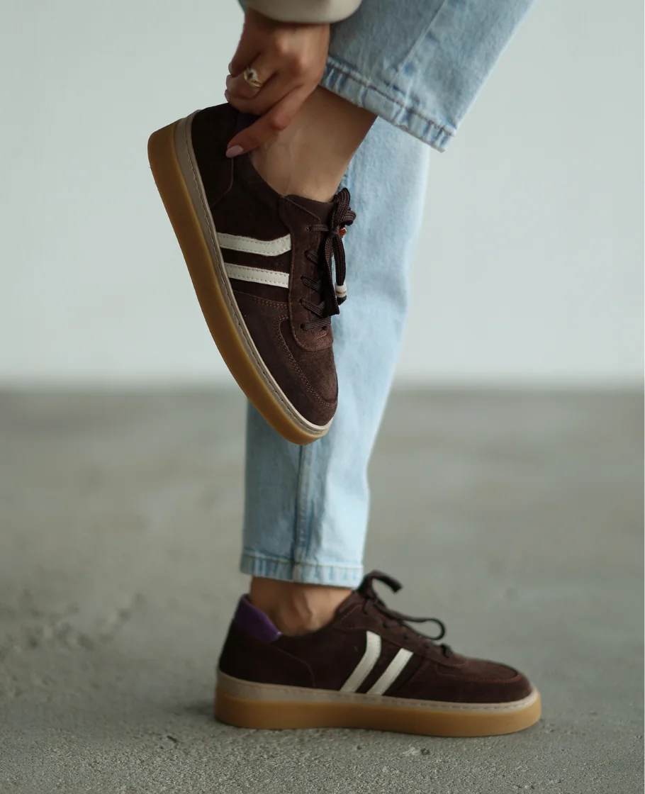Skórzane czekoladowe sneakersy damskie Elviana 41