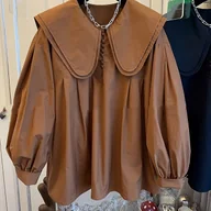 Koszule damskie - TEMU Damska bluzka z długim rękawem w kolorze brązowym z podwójnym warstwowym kołnierzykiem z falbanką i guzikami z przodu - Można prać w pralce, - miniaturka - grafika 1