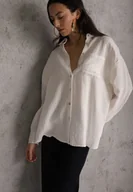 Koszule damskie - Biała Koszula z Wiskozy z Domieszką Lnu ze Strukturalnego Materiału Sewrita - miniaturka - grafika 1