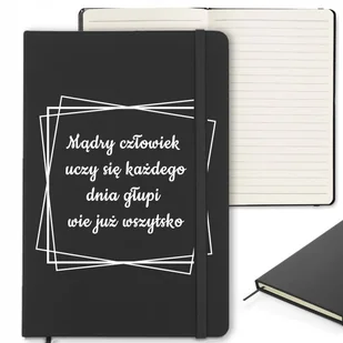 NOTES Z GUMKĄ 96 Stron Dla Nauczyciela MĄDRY UCZY SIĘ CODZIENNIE Wzory - Notesy i bloczki - miniaturka - grafika 1