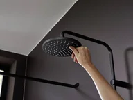Zestawy prysznicowe - Hansgrohe Vernis Blend Zestaw prysznicowy natynkowy z deszczownicą czarny mat 26272670 - miniaturka - grafika 1