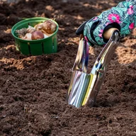 Grabie i motyki - Sadzarka do cebulek kwiatowych - W. Legutko - miniaturka - grafika 1