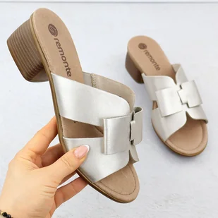 Skórzane klapki damskie na klocku złote Rieker Remonte R8759-90 - Klapki i japonki damskie - miniaturka - grafika 1