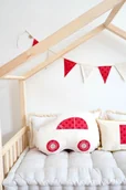 Kołdry i poduszki dla dzieci - Poduszka dekoracyjna autko "Czerwone grochy" - miniaturka - grafika 1