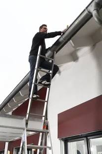 Drabina profesjonalna Krause Monto Tribilo 3x12 na schody (wysokość robocza: 9,30m) 99680064 - Drabiny - miniaturka - grafika 16