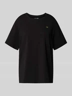 Koszulki i topy damskie - T-shirt o kroju regular fit z mieszanki bawełny z aplikacją z logo - miniaturka - grafika 1