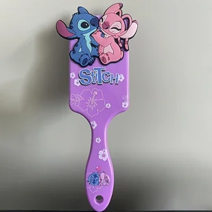 TEMU Disney Stitch Dot Hairbrush - Duża Wielkość, Trwały Plastik, Zaprojektowany Dla Wszystkich Rodzajów Włosów Z Poduszeczką Masażującą Skórę Głowy, - Inne - miniaturka - grafika 1