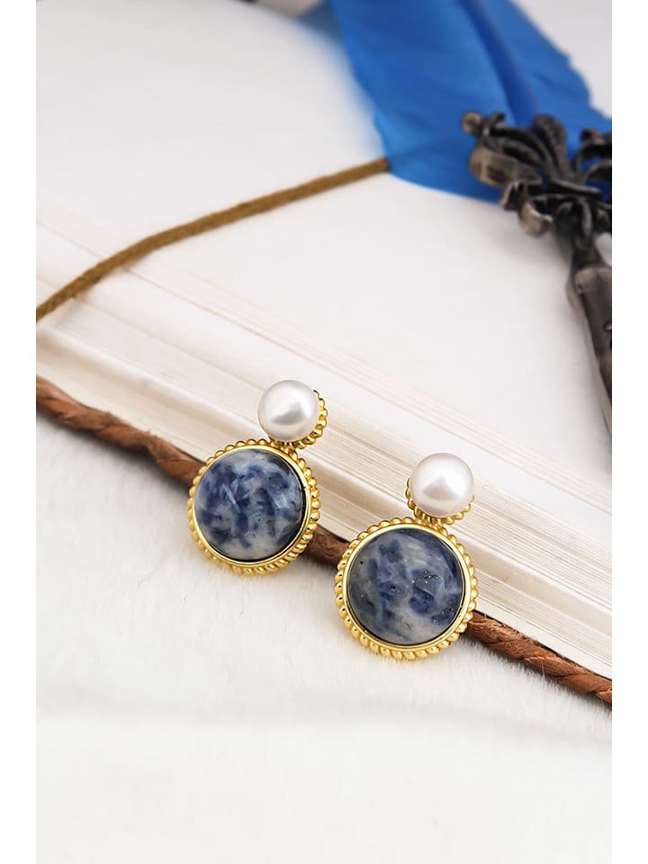 L'Atelier de Gaia Pozłacane kolczyki z perłami i sodalitami