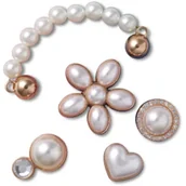 Glany damskie - Zestaw 5 przypinek Jibbitz™ Dainty Pearl Jewelry 5-Pack 10013133 (CR362-a) Crocs - miniaturka - grafika 1