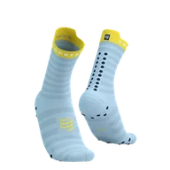 Skarpetki sportowe męskie - COMPRESSPORT Skarpetki do biegania PRORACING SOCKS V4 ULTRALIGHT RUN HIGH cashmere blue/maize - miniaturka - grafika 1