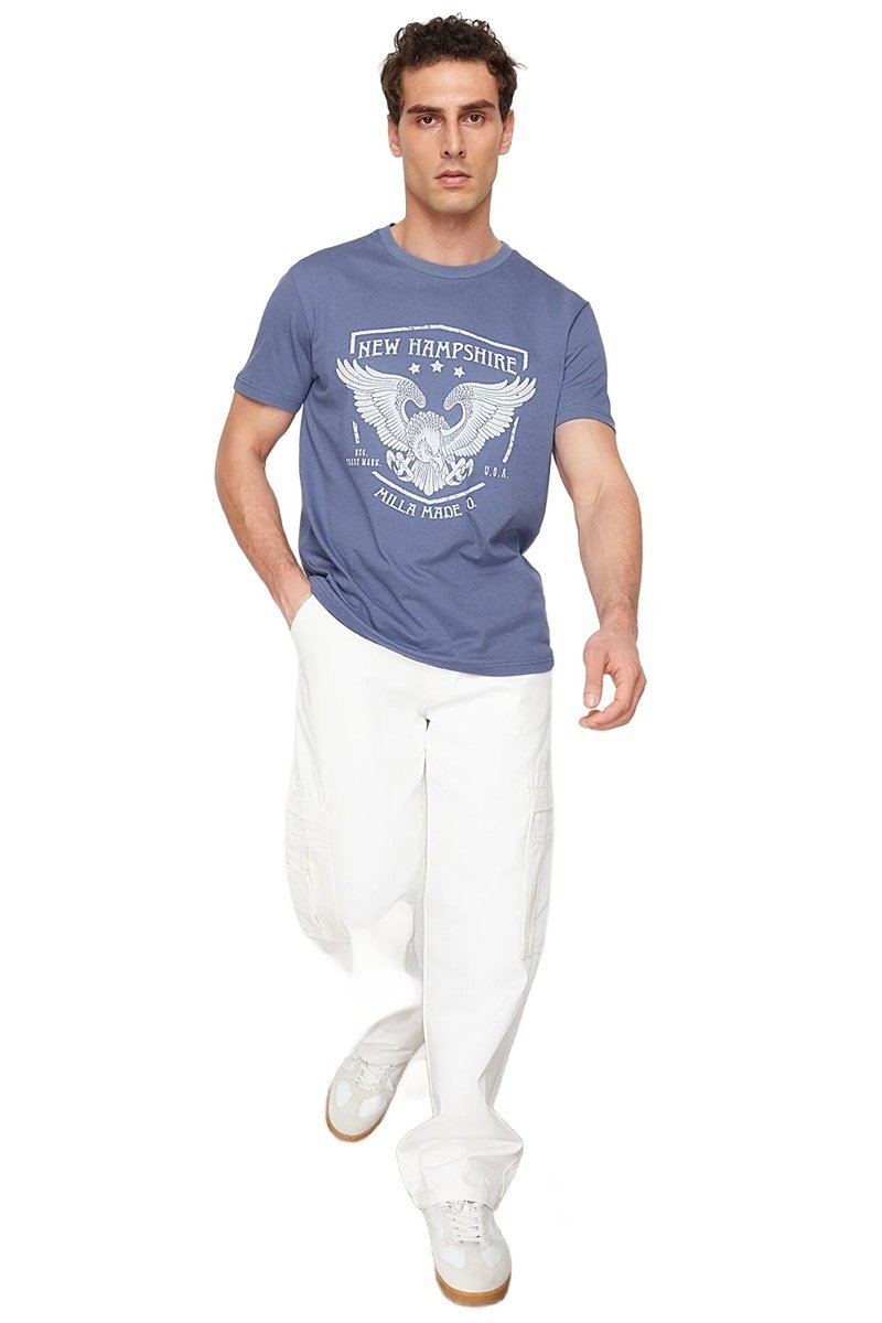 TRENDYOL MAN MĘSKI T-SHIRT NIEBIESKI Z NADRUKIEM I OKRĄGŁYM DEKOLTEM M 5DA