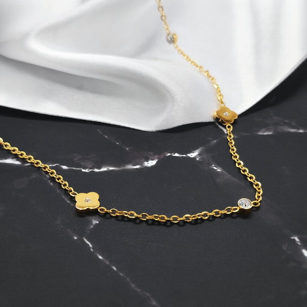 Naszyjnik Alesia Złoty Kwiatuszki i Cyrkonie Stal PVD 316L 47cm Prezent