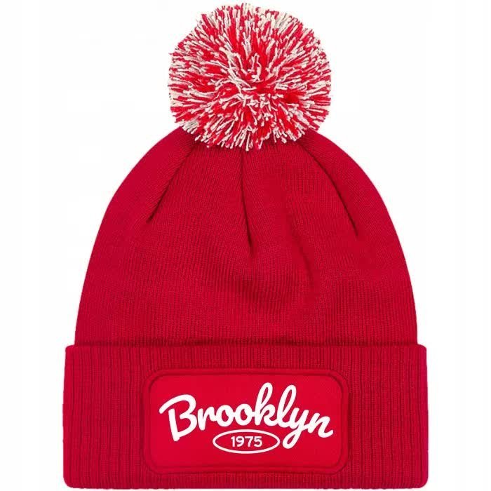 Czapka Czerwona z Pomponem BROOKLYN 1975 Zimowa Na Prezent Wzory