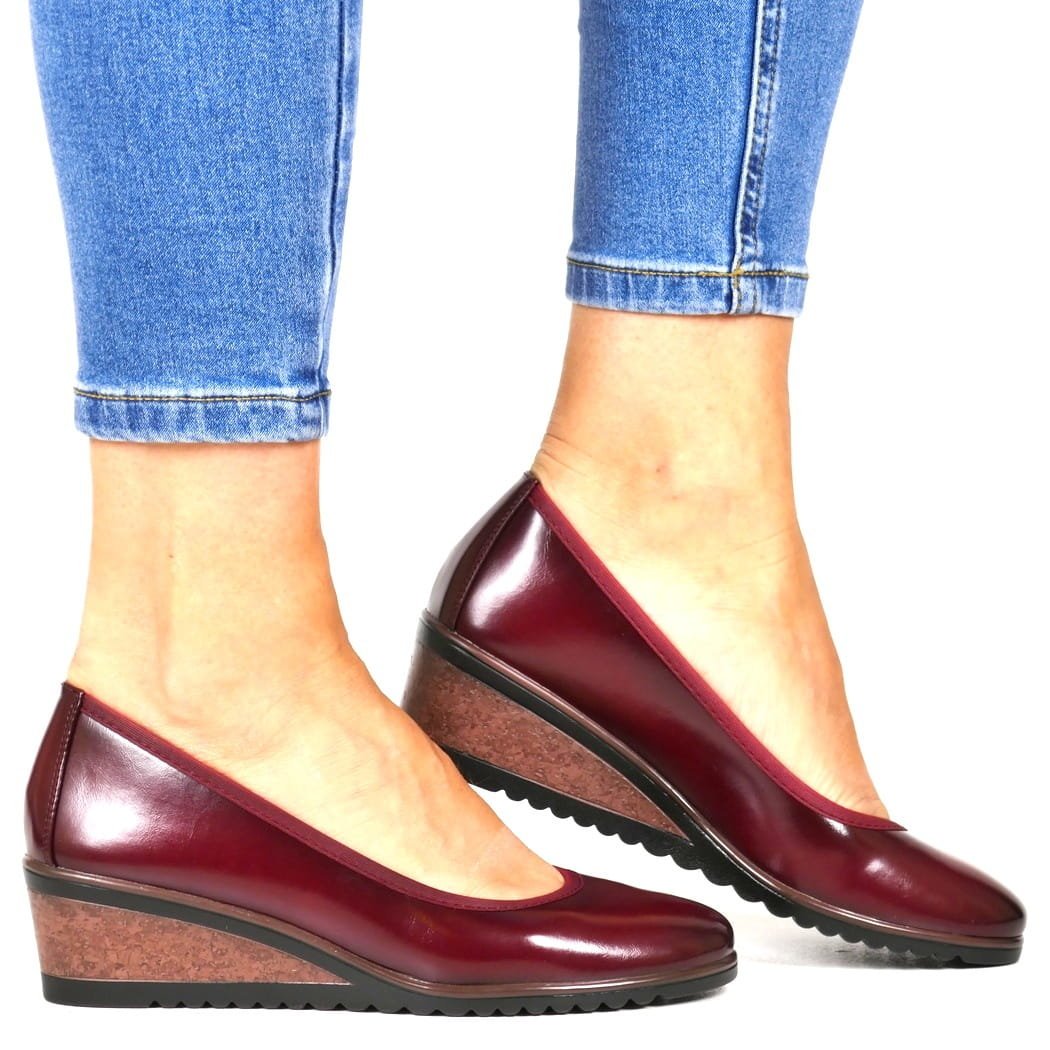 PÓŁBUTY DAMSKIE NA KOTURNIE VINCEZA 58628 CZERWONE, 39, 25,0cm