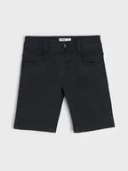 Spodnie i spodenki dla chłopców - Sinsay - Szorty - czarny - miniaturka - grafika 1