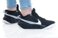 Moda i Uroda OUTLET - Nike, Buty damskie, Team Hustle D 10 (Gs) Cw6735-004, rozmiar 38 1/2 - miniaturka - grafika 1