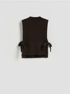 Swetry damskie - Reserved - Dzianinowy kołnierz z wiązaniem - ciemnobrązowy - miniaturka - grafika 1